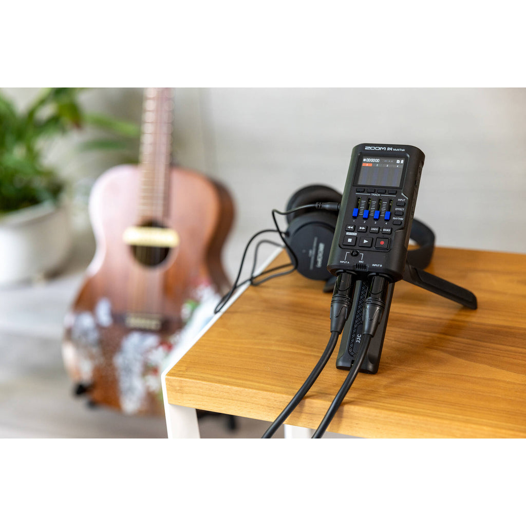 Zoom R4 MultiTrak digital recorder